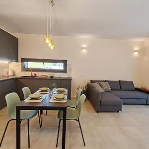 https://casa-maribella-cattolica.emilia-romagnahotels.net