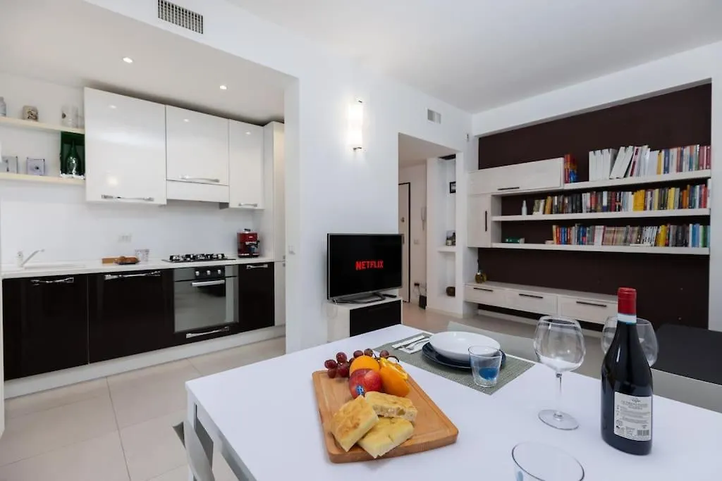 Deluxe Suite With Free Wifi And Netflix Milano Appartamento